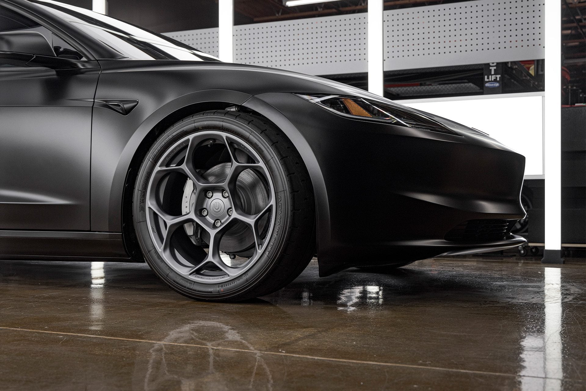 Stealth Black Tesla Model 3 – UP-05 Forged Wheels in Satin Titanium