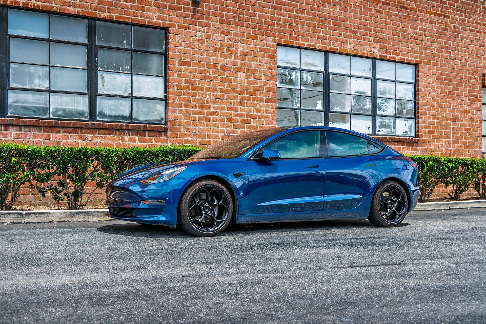Deep Blue Metallic Tesla Model 3 with Luxury Suspension on UP Forged UP-05 Wheels in Gloss Black