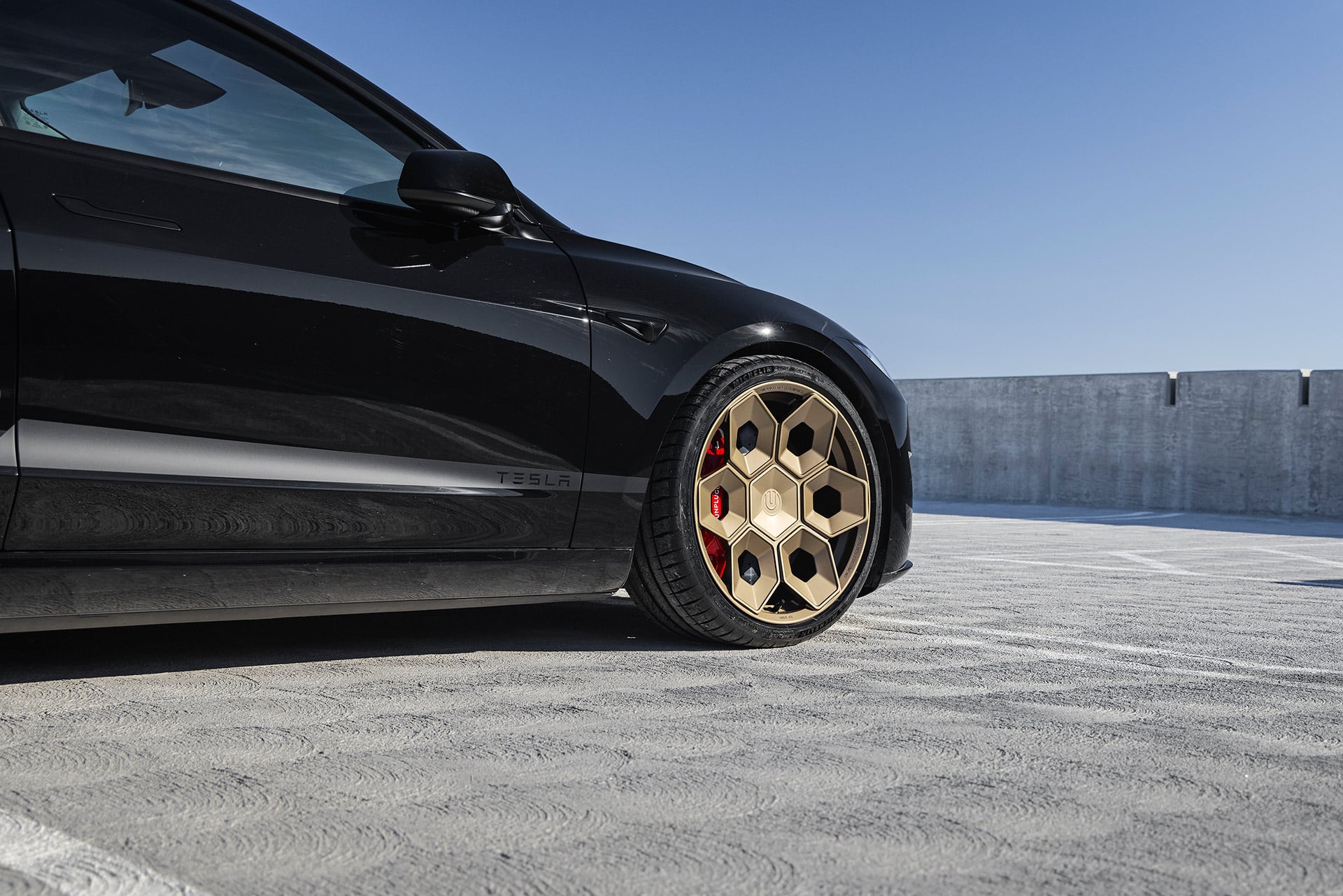 Black Tesla Model 3 Performance Highland – CYBRHEX Forged Wheels in Satin Bronze