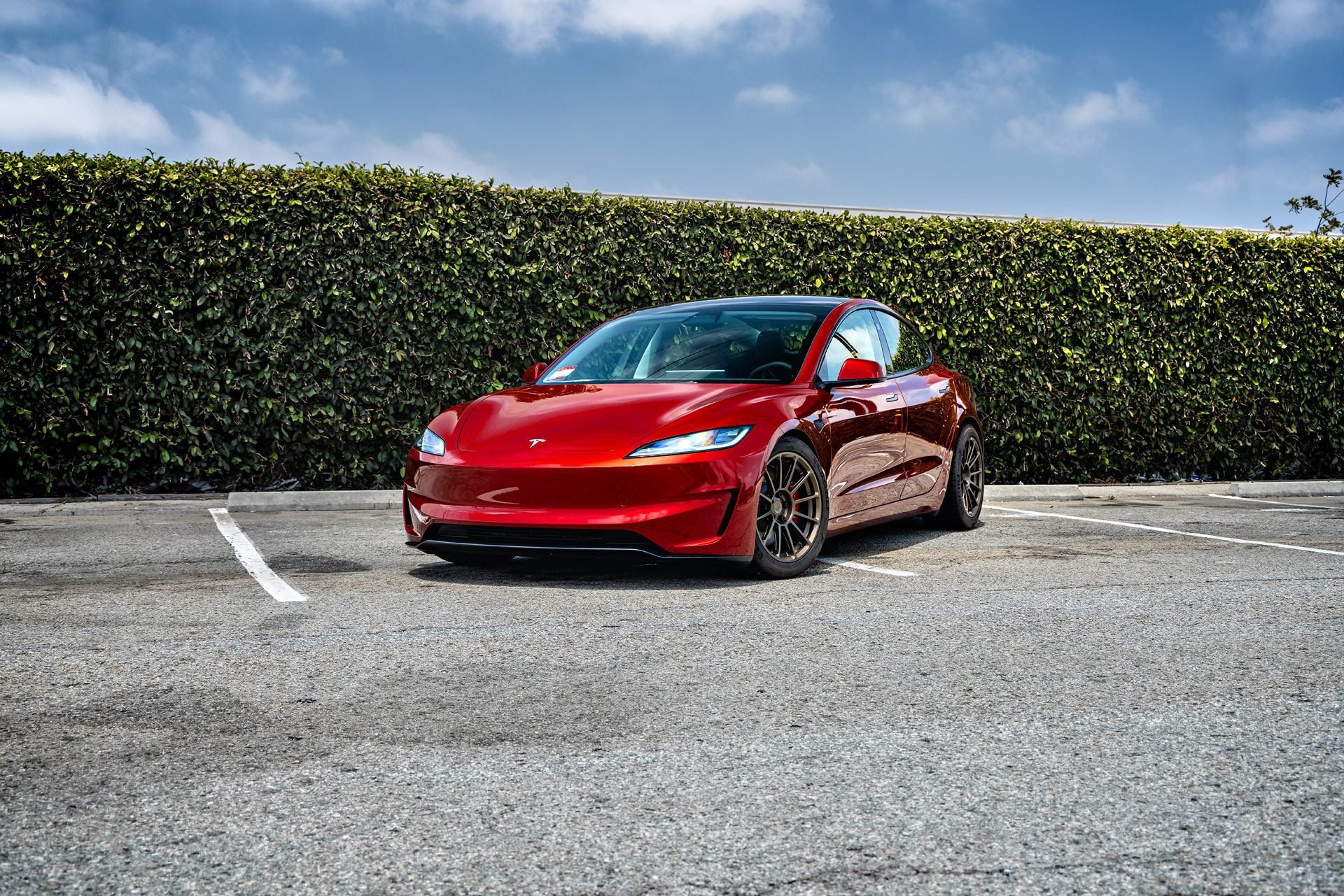 Ultra Red Tesla Model 3 Performance – UP-03 Forged Wheels In Satin Bronze