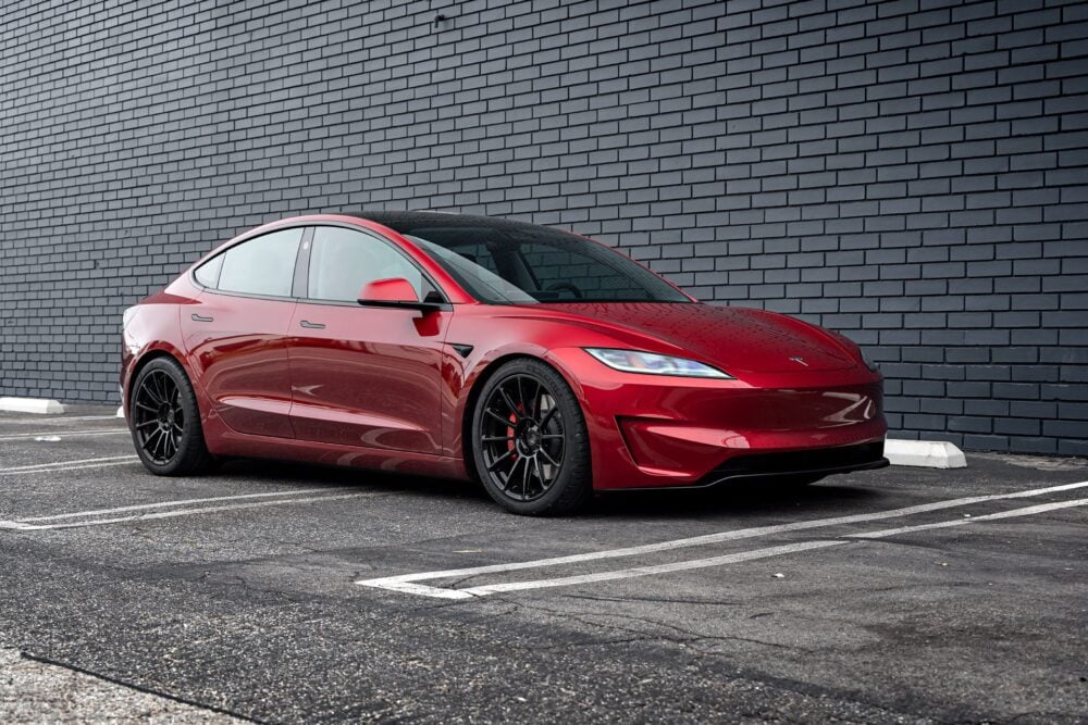 Ultra Red Tesla Model 3 Performance – UP-03 Forged Wheels In Gloss Black