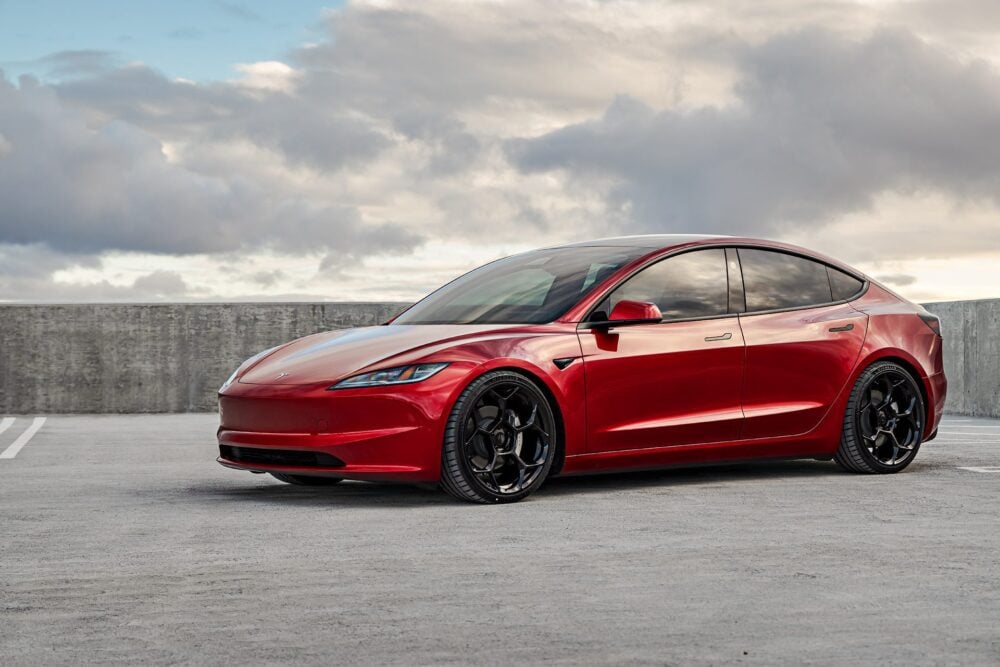 Ultra Red Tesla Model 3 – UP-05 Forged Wheels in Gloss Black