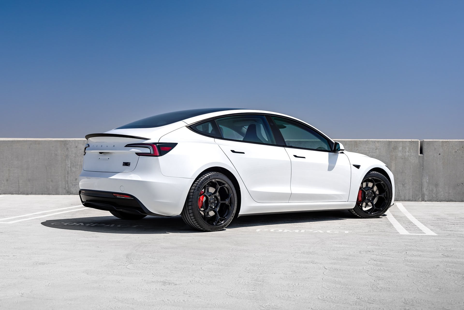 White Tesla Model 3 Performance Highland – UP-05 Forged Wheels in Gloss Black