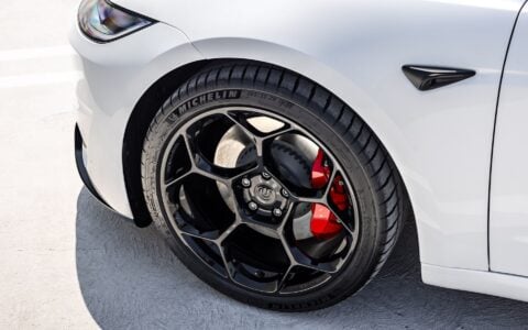 White-Tesla-Model-3-Performance-Highland-with-19inch-Gloss-Black-UP-05-Forged-Wheels-by-Unplugged-Performance6